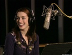 Anne Hathaway 16