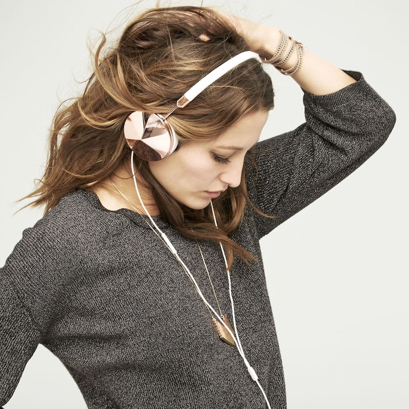 lg-samma3a-frends-headphones-taylor-white-rose-artistic-style-fashion-سماعات-سماعة-004.jpg