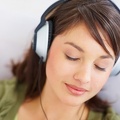 woman-headphones-sleep