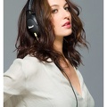 marshall-monitor-headphones-in-girl 1