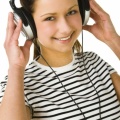 listening-to-music-4860893