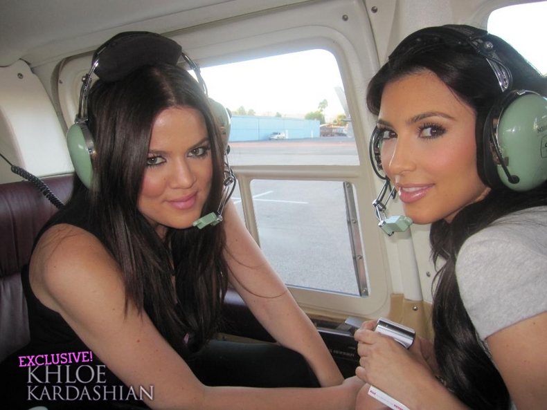 gallery_enlarged-Khloe-Kardashian-Kim-Kardashian-Los-Angeles-Helicopter-12040914.jpg