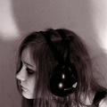 Amy Wearing Headphones by xxsquishyxx