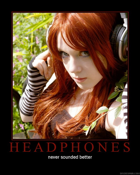 Headphones_by_psychowolf21.jpg