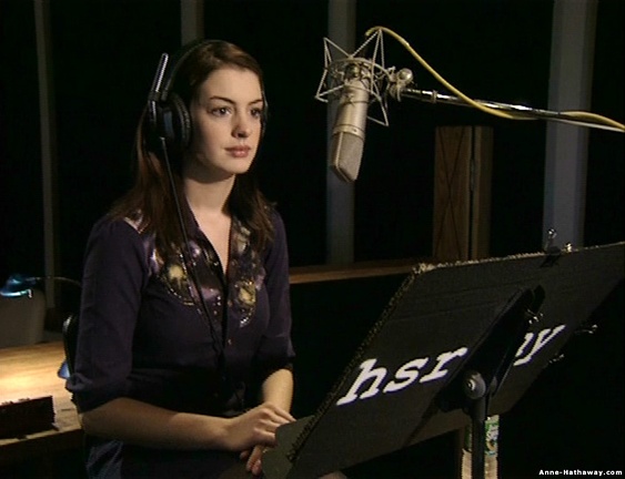 Anne Hathaway 20