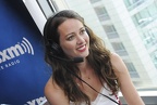 amy-acker-siriusxm-s-ew-radio-channel-broadcasts-from-comic-con-in-san-diego 1