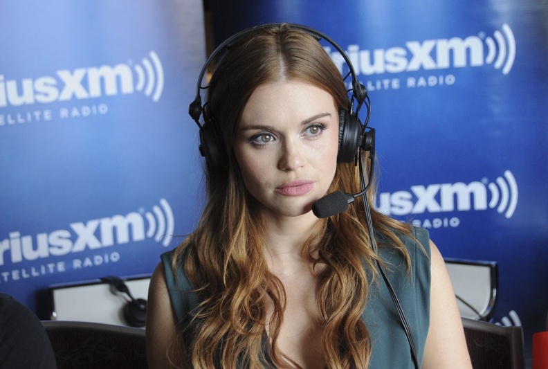 holland-roden-siriusxm-s-ew-radio-channel-broadcasts-from-comic-con-in-san-diego_1.jpg
