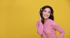 happy-cheerful-beautiful-woman-wearing-wireless-headphones 33718-1729
