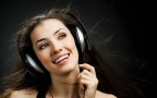 women-face-headphones-model-wallpaper-preview