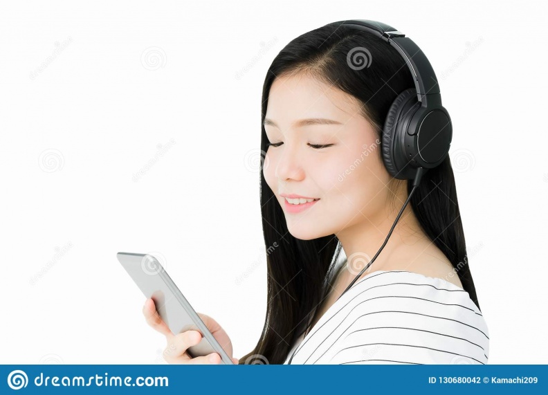 asian-women-listening-to-music-black-headphones-asian-women-listening-to-music-black-headphones-comfortable-130680042.jpg