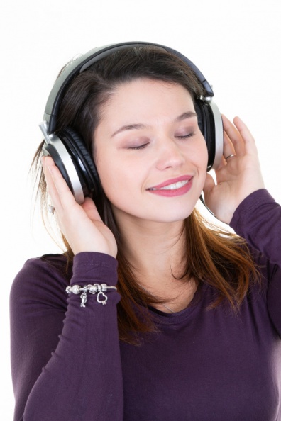 fresh-beautiful-young-brunette-woman-with-closed-eyes-with-dj-headphones-posing_100800-745.jpg