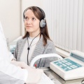 hearing-test-at-doctors-office