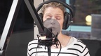 Het leven begint bij 40： Dina is bang voor een Derde Wereldoorlog (QfOQimrlTeM)