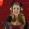 Jessica Alba in Beyers OMG! (Y2-hFhSnb9I)