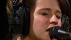 Selah Sue - Alone (live bij JOE) (Z42jP7QPTv4)