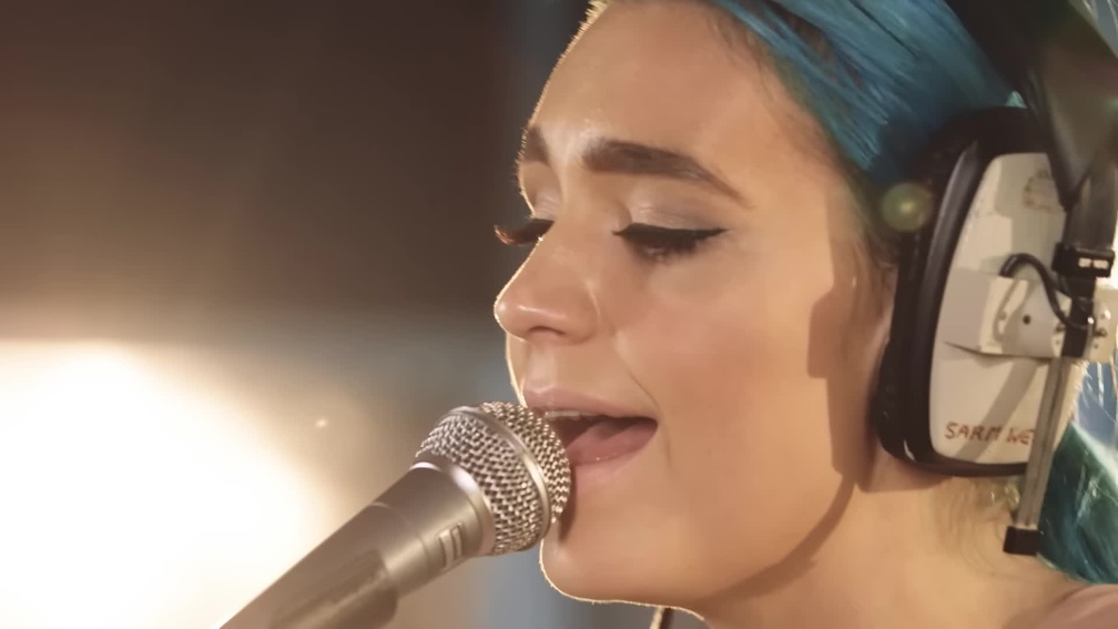 Sheppard - Smile (Acoustic Sessions) (n9GzJAxi7f8)