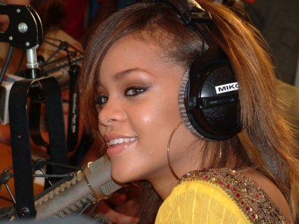 Rihanna2.jpg